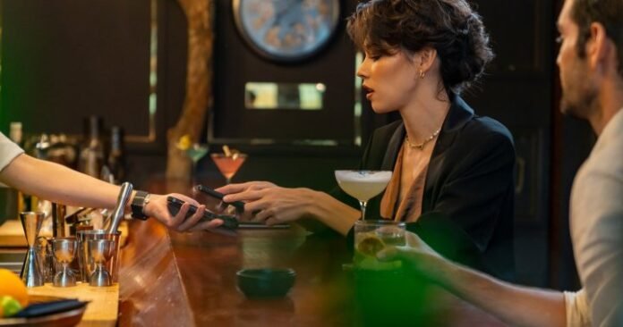 What are Canadians spending per date? Survey suggests love ain’t cheap - National